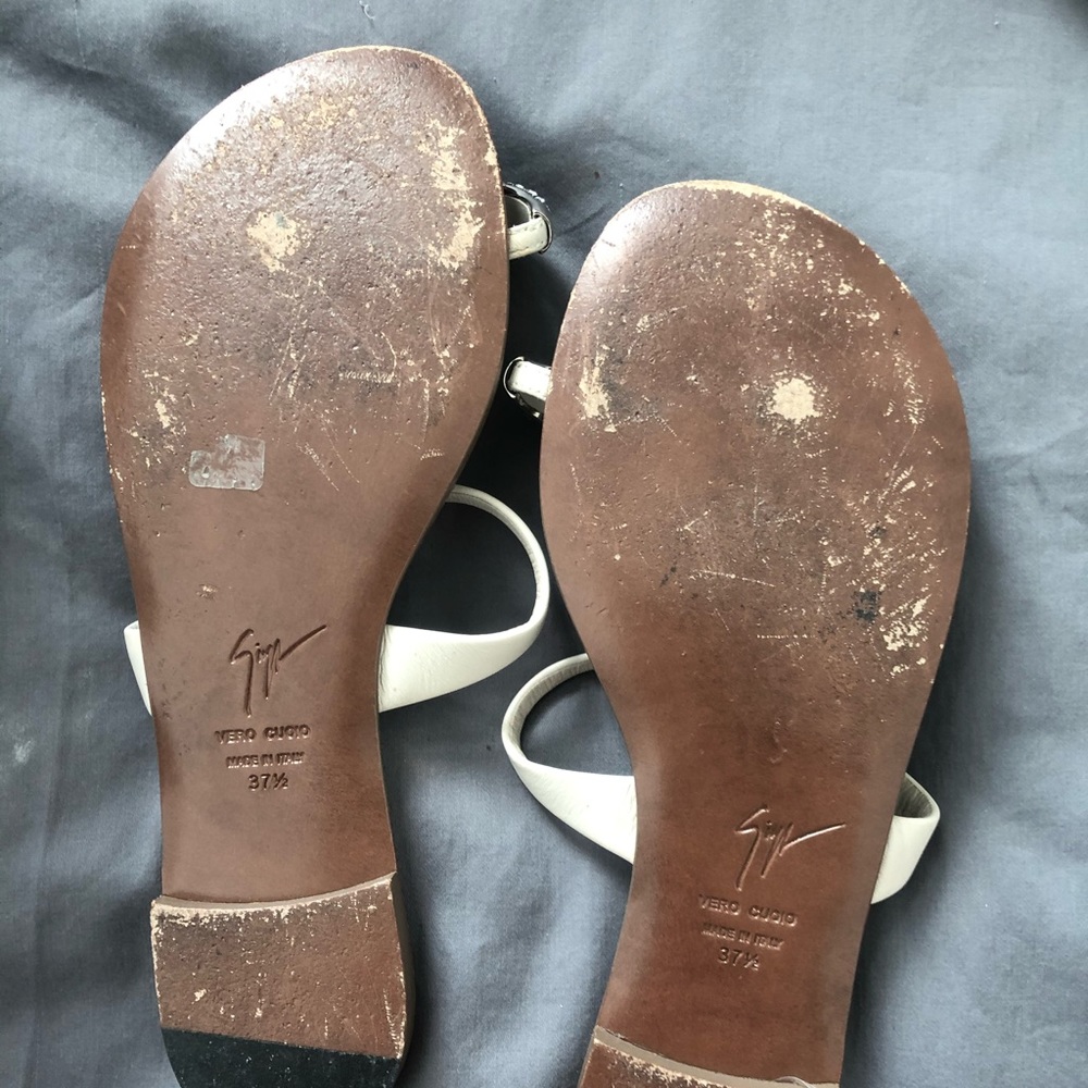 Sandal - Picture 10 of 10